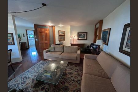 Apartamento para alugar com 143m², 3 quartos e sem vaga