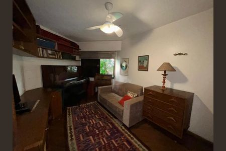 Apartamento para alugar com 143m², 3 quartos e sem vaga