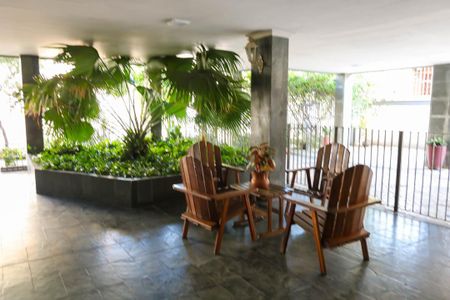 Apartamento à venda com 75m², 2 quartos e 1 vagaÁrea comum