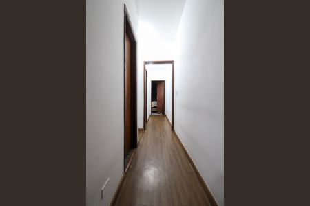 Casa à venda com 125m², 3 quartos e 3 vagas Casa à venda com 125m², 3 quartos e 3 vagasCorredor
