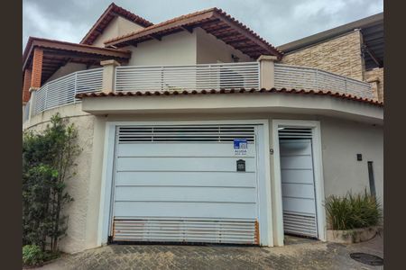 Casa à venda com 125m², 3 quartos e 3 vagas