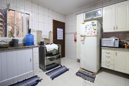 Casa à venda com 125m², 3 quartos e 3 vagas Casa à venda com 125m², 3 quartos e 3 vagasCozinha