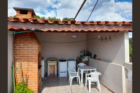 Casa à venda com 125m², 3 quartos e 3 vagas Casa à venda com 125m², 3 quartos e 3 vagasChurrasqueira e área de serviço