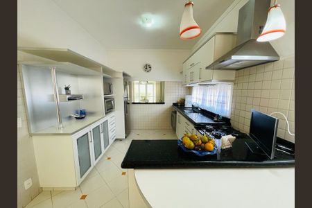 Casa à venda com 400m², 4 quartos e 6 vagasCozinha