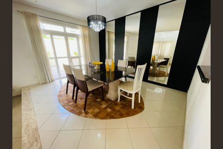 Sala de casa à venda com 4 quartos, 400m² em Caxambu, Jundiaí