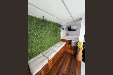 Casa à venda com 155m², 3 quartos e 2 vagas Casa à venda com 155m², 3 quartos e 2 vagasÁrea externa