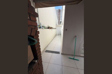 Casa à venda com 155m², 3 quartos e 2 vagas Casa à venda com 155m², 3 quartos e 2 vagasÁrea externa