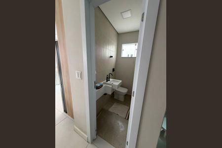 Banheiro de casa à venda com 3 quartos, 155m² em Água Rasa, São Paulo