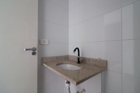 Casa à venda com 37m², 2 quartos e sem vaga Casa à venda com 37m², 2 quartos e sem vagaBanheiro