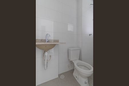 Apartamento à venda com 37m², 2 quartos e sem vaga Apartamento à venda com 37m², 2 quartos e sem vagaBanheiro