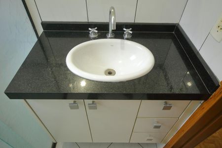 Apartamento à venda com 68m², 2 quartos e 1 vagaBanheiro 