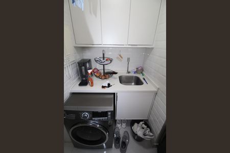 Apartamento para alugar com 65m², 2 quartos e 1 vagaÁrea de Serviço