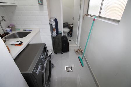 Apartamento para alugar com 65m², 2 quartos e 1 vagaÁrea de Serviço