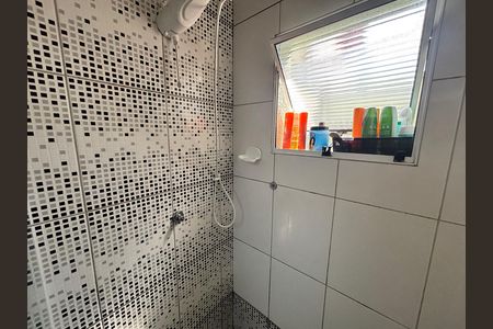 Casa à venda com 60m², 2 quartos e 1 vagaBanheiro 2