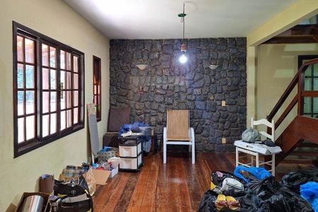 Casa à venda com 4 quartos, 180m² em Itaipu, Niterói