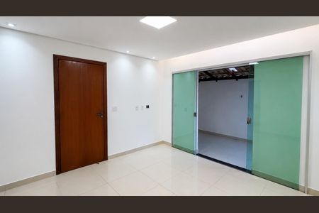 Apartamento para alugar com 70m², 2 quartos e 1 vagaSala