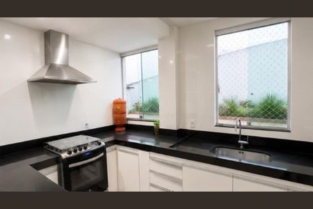 Apartamento para alugar com 70m², 2 quartos e 1 vagaCozinha