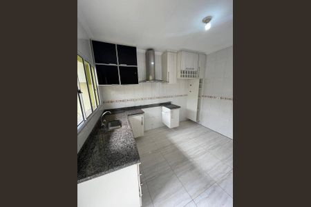 Casa à venda com 120m², 3 quartos e 1 vaga Casa à venda com 120m², 3 quartos e 1 vagaCozinha