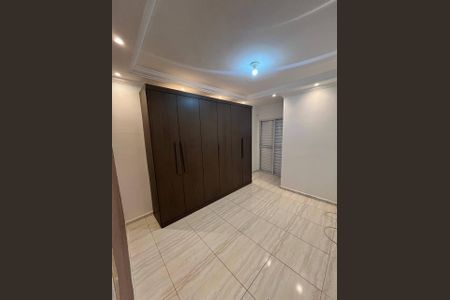 Quarto de casa à venda com 3 quartos, 120m² em Jardim Santa Teresinha, São Paulo