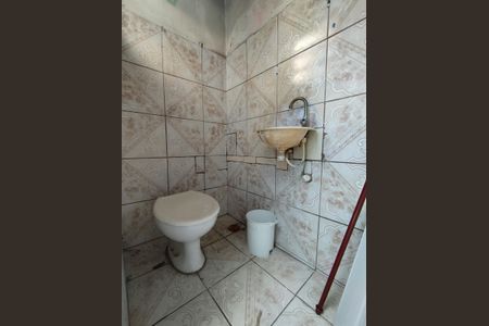 Banheiro de serviço de casa para alugar com 2 quartos, 100m² em Vila Moraes, São Paulo