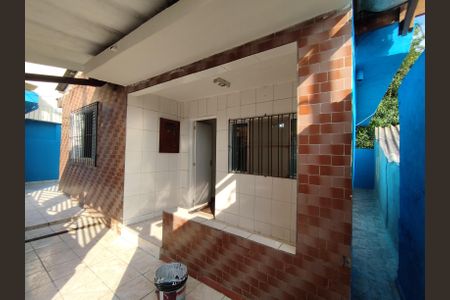 Entrada  de casa para alugar com 2 quartos, 100m² em Vila Moraes, São Paulo