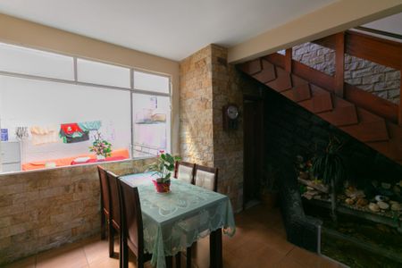 Casa à venda com 168m², 3 quartos e 2 vagas