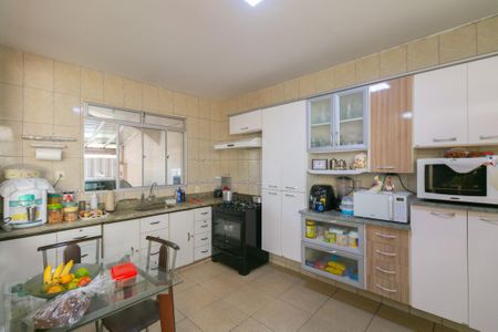 Casa à venda com 168m², 3 quartos e 2 vagas