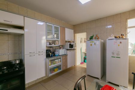 Casa à venda com 168m², 3 quartos e 2 vagas