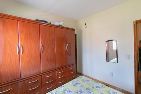 Casa à venda com 168m², 3 quartos e 2 vagas