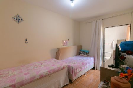 Casa à venda com 168m², 3 quartos e 2 vagas