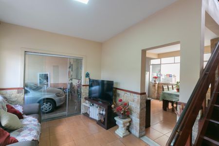 Casa à venda com 3 quartos, 168m² em Canaa, Belo Horizonte