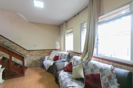 Casa à venda com 168m², 3 quartos e 2 vagas