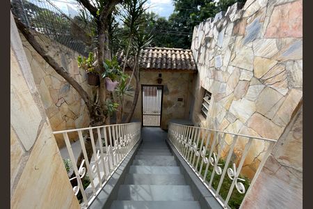 Casa para alugar com 250m², 3 quartos e 2 vagas