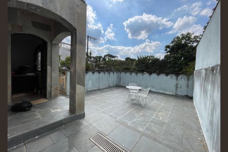 Casa para alugar com 250m², 3 quartos e 2 vagas