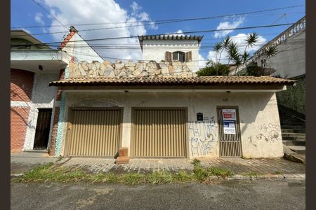 Casa para alugar com 250m², 3 quartos e 2 vagas