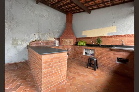 Casa para alugar com 250m², 3 quartos e 2 vagas