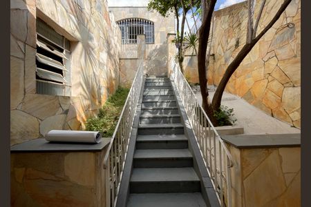 Casa para alugar com 250m², 3 quartos e 2 vagas