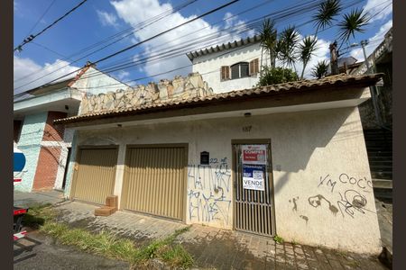 Casa para alugar com 250m², 3 quartos e 2 vagas