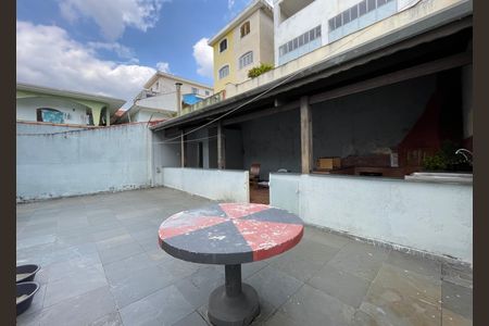 Casa para alugar com 250m², 3 quartos e 2 vagas