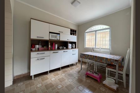 Casa para alugar com 250m², 3 quartos e 2 vagas
