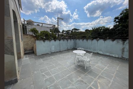 Casa para alugar com 250m², 3 quartos e 2 vagas