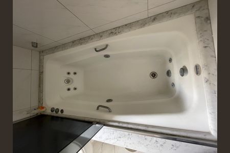 Casa para alugar com 250m², 3 quartos e 2 vagas