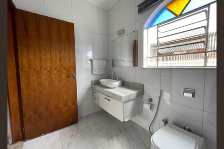 Casa para alugar com 250m², 3 quartos e 2 vagas
