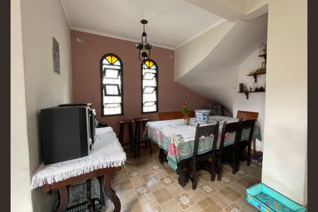 Casa à venda com 3 quartos, 250m² em Vila Nossa Senhora do Retiro, São Paulo