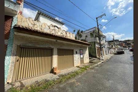 Casa para alugar com 250m², 3 quartos e 2 vagas