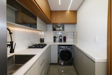 Apartamento à venda com 40m², 2 quartos e 1 vaga Apartamento à venda com 40m², 2 quartos e 1 vagaCozinha e Área de Serviço