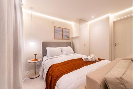 Studio para alugar com 27m², 1 quarto e 1 vaga Studio para alugar com 27m², 1 quarto e 1 vagaSala/Quarto