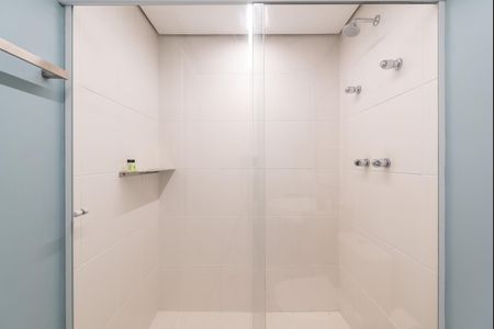 Studio para alugar com 27m², 1 quarto e 1 vaga Studio para alugar com 27m², 1 quarto e 1 vagaBanheiro