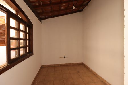Casa para alugar com 185m², 3 quartos e 2 vagasDepósito