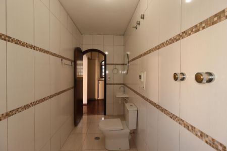 Casa para alugar com 185m², 3 quartos e 2 vagasBanheiro da Suíte